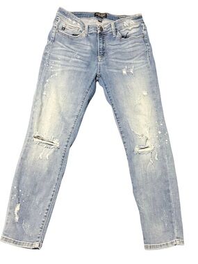 Judy Blue Light Wash Skinny Distressed Jeans